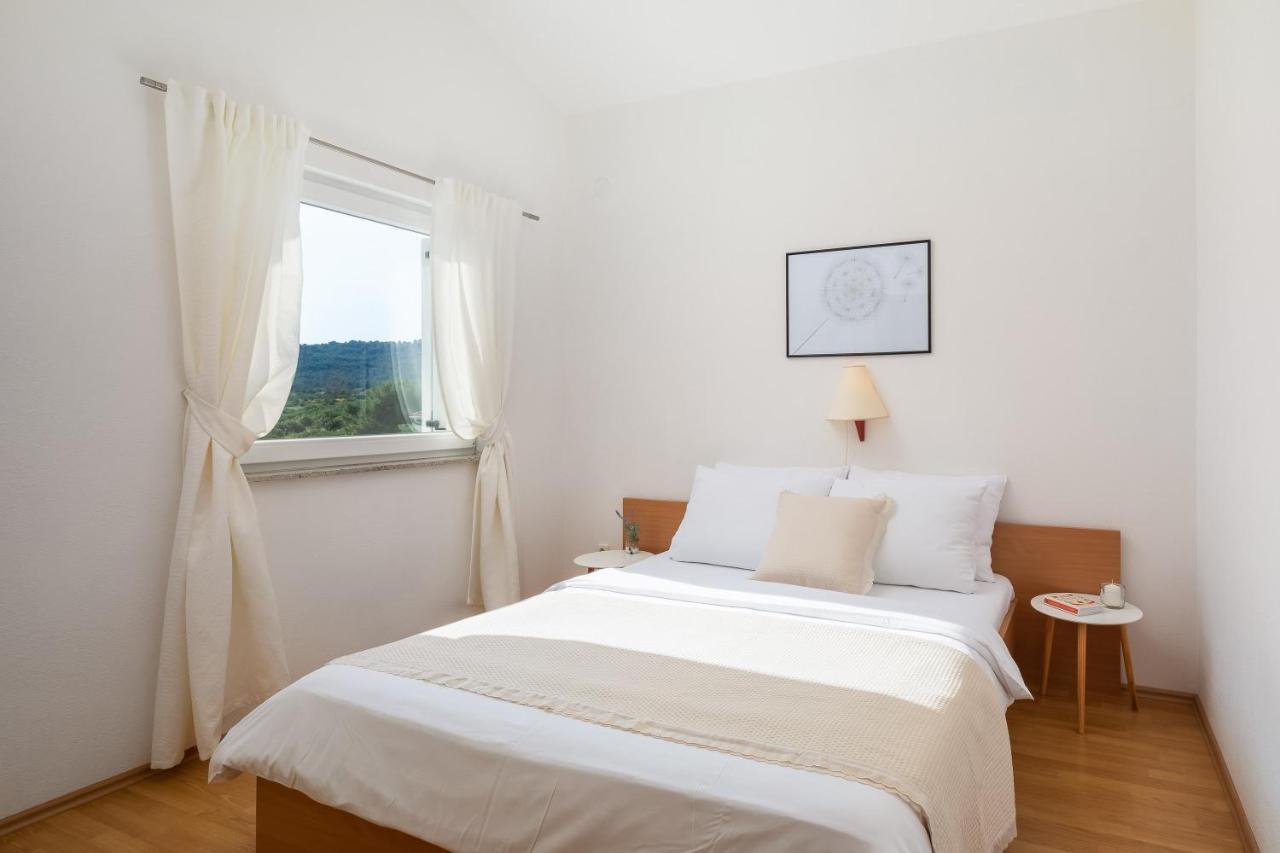 Apartment Sea View Tihi Ii *