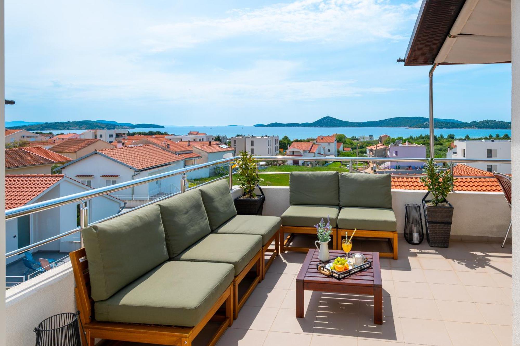 Apartment Sea View Tihi Ii